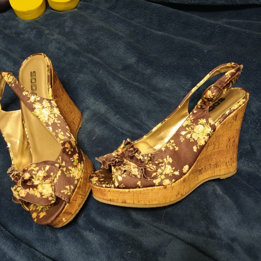 Size 7 wedges